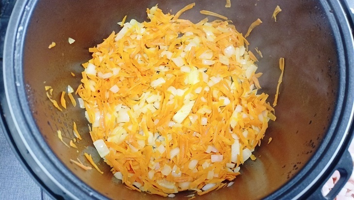 Гороховый суп с копчёностями — рецепт супа в мультиварке: шаг 3